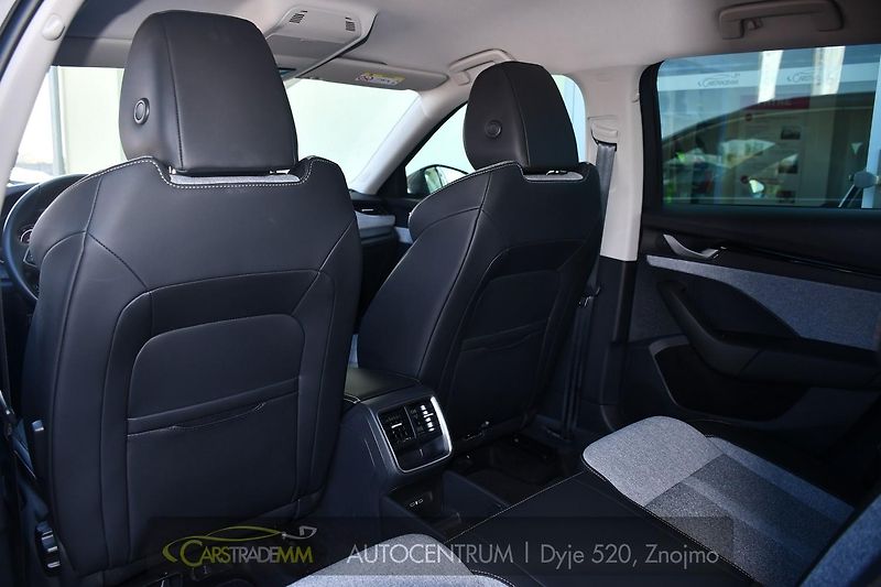 Škoda Octavia 2.0TDi Top Selection DSG ACC  - fotka 12 z 55