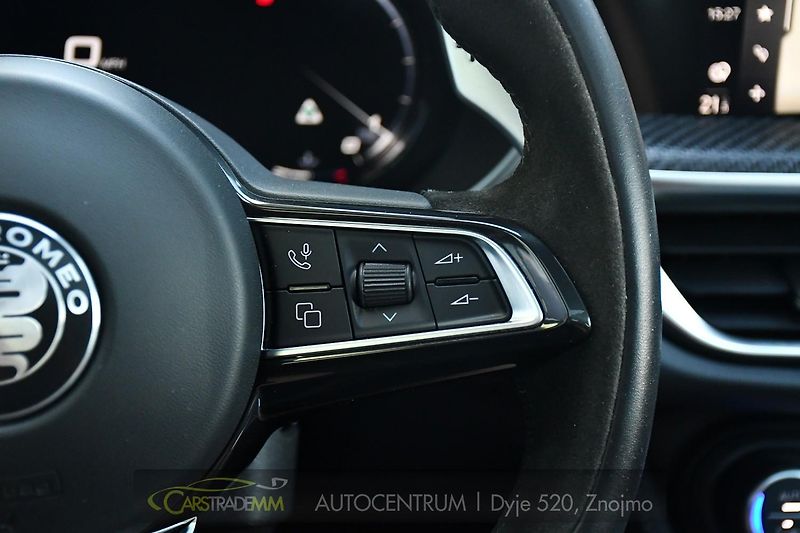 Alfa Romeo Stelvio 2.9V6 Bi-T.382 kW QUADRIFOGLIO - fotka 27 z 61