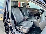 Volkswagen Passat 2,0 TDi DSG HIGHLINE / NAVI - náhled 19