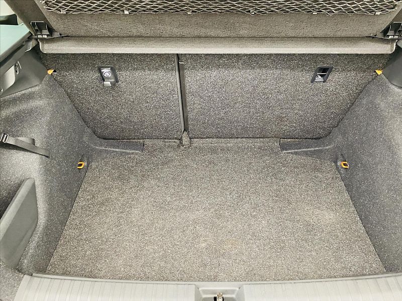 Škoda Kamiq 1,0 TSI 85kW Top Selection - fotka 26 z 27
