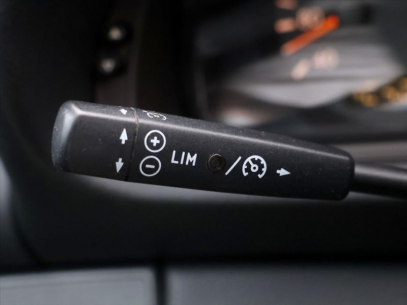 Mercedes-Benz CLK 5.4 i 255kW 55 AMG Aut. - fotka 17 z 38