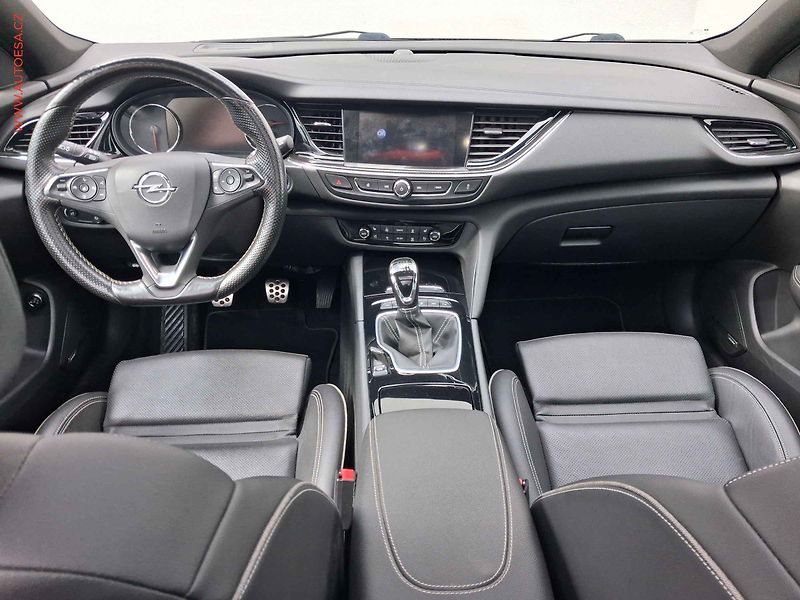 Opel Insignia (2017) 2.0 CDTi, OPC line, LED - fotka 8 z 18
