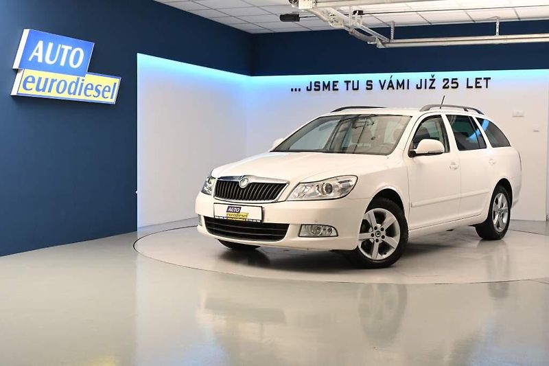 Škoda Octavia (2012) 1.6 ELEGANCE TDI - fotka 2 z 21