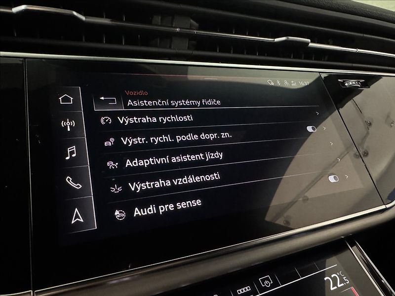 Audi Q8 3,0 TDi  S-Line HD LED Záruka - fotka 30 z 50