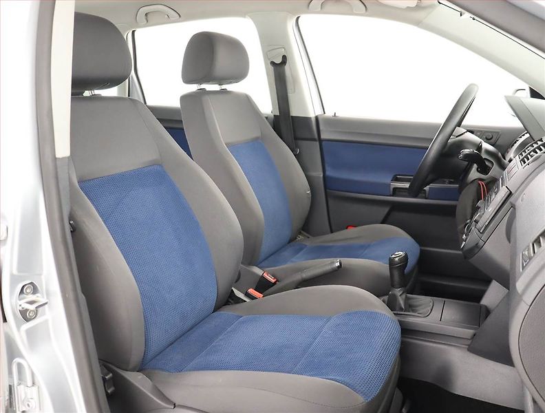 Mercedes-Benz CLA (2020) 200 - fotka 9 z 16