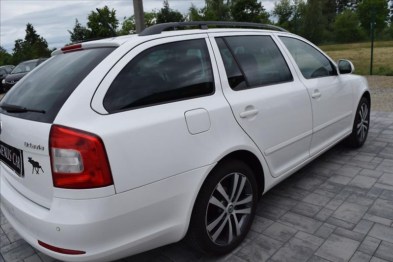 Škoda Octavia 1,2 TSI 77KW 2XKOLA XENONY - fotka 5 z 43