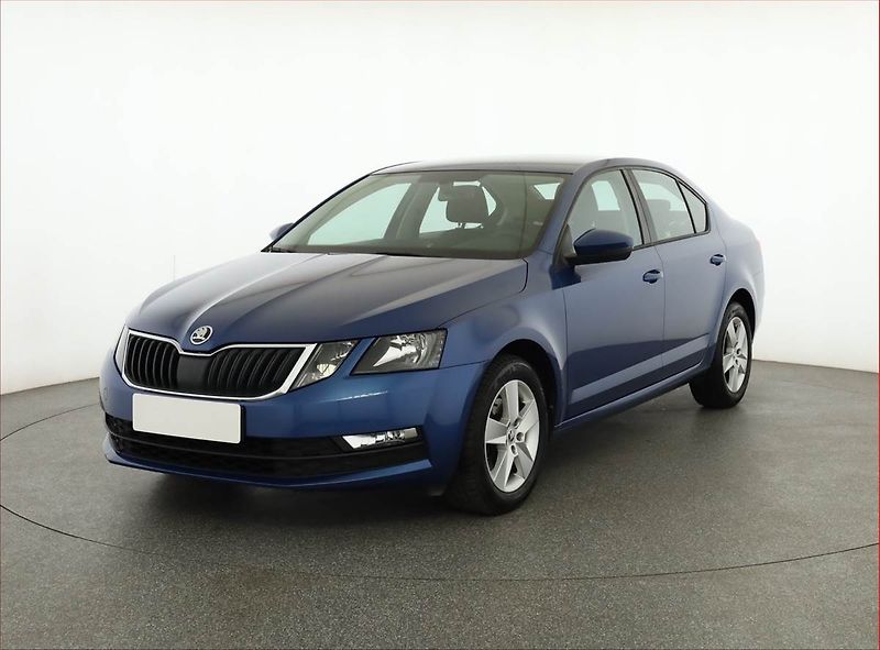 Škoda Octavia (2018) Ambition 1.4 TSI, Serv.kniha - fotka 2 z 17