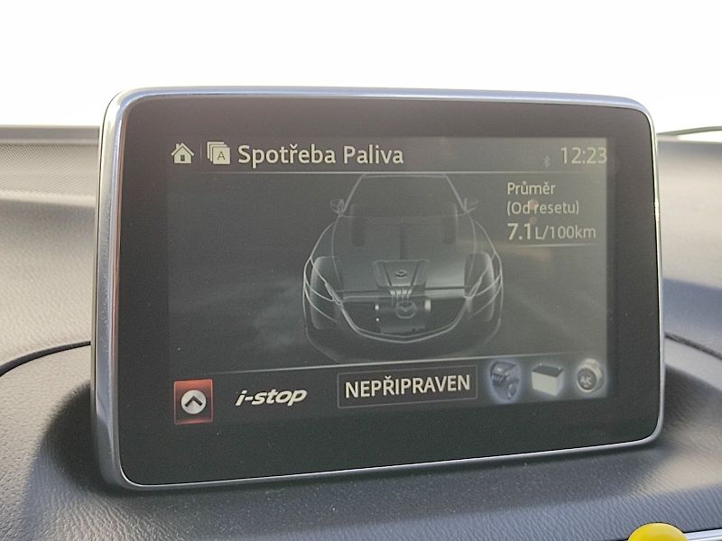 Mazda 3 (2016) 2.0 Skyactiv-G / 88 kW  Automa - fotka 12 z 37