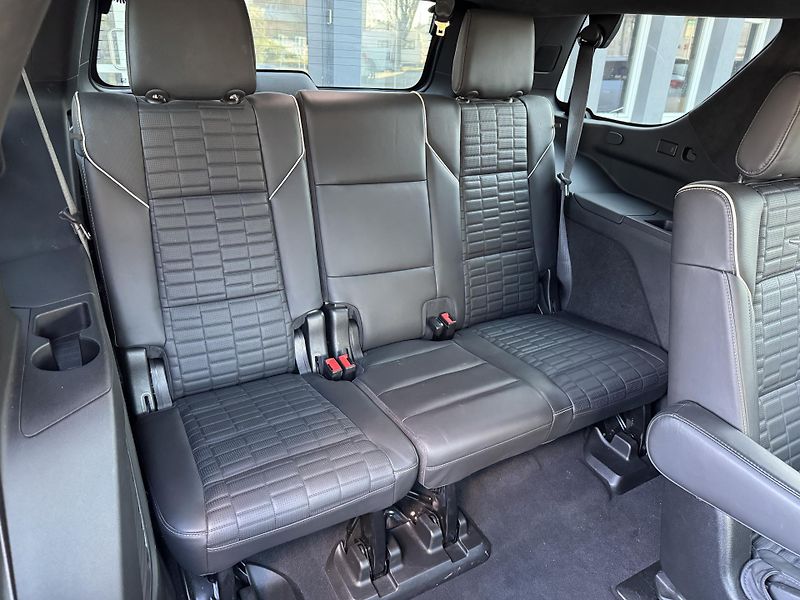 Cadillac Escalade 6,2 Sport Platinum MAX VÝBAVA! - fotka 20 z 51