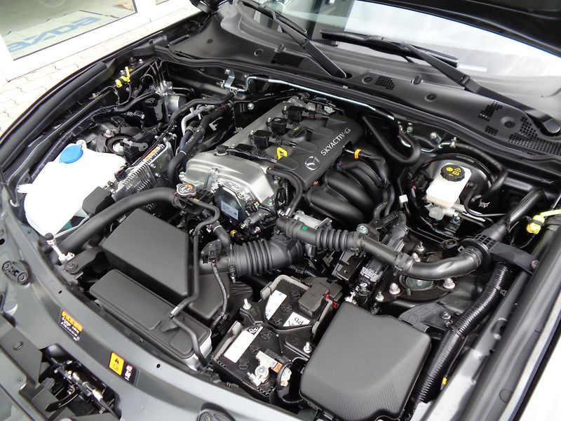 Mazda MX-5 1,5 132PS,Exc-line, PL.STŘECHA - fotka 33 z 36
