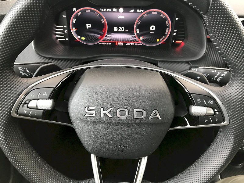 Škoda Scala (2026) MONTE CARLO 1,0 TSI DSG - fotka 9 z 29
