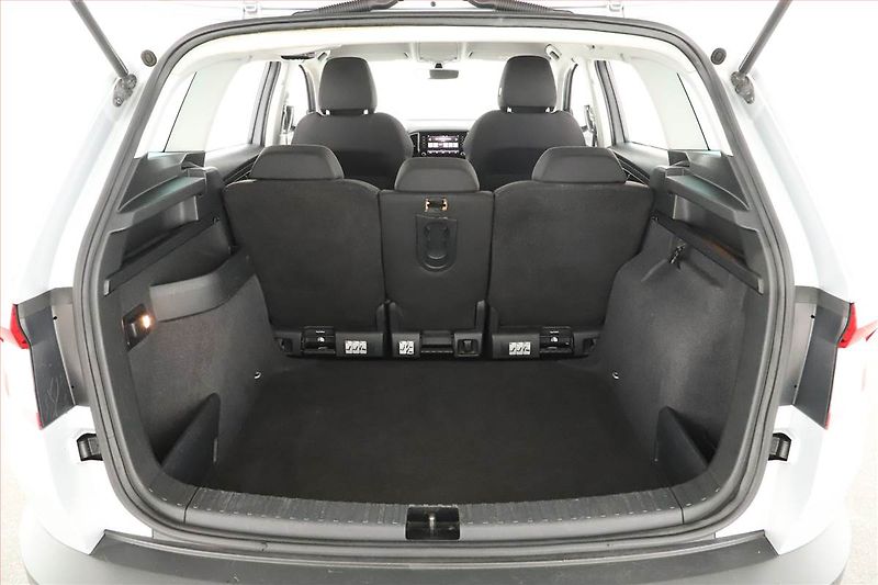 Škoda Karoq (2017) Style 2.0 TDI, 4X4 - fotka 10 z 17