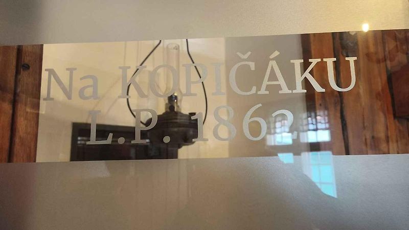 Třetí a čtvrtá generace Vaníčků se o Kopičák stará s láskou.