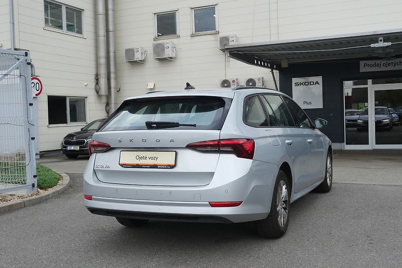 Škoda Octavia - fotka 2 z 6