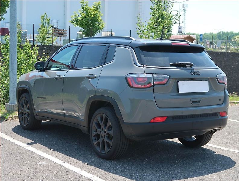 Jeep Compass (2021) 1.3 T-GDI - fotka 4 z 22