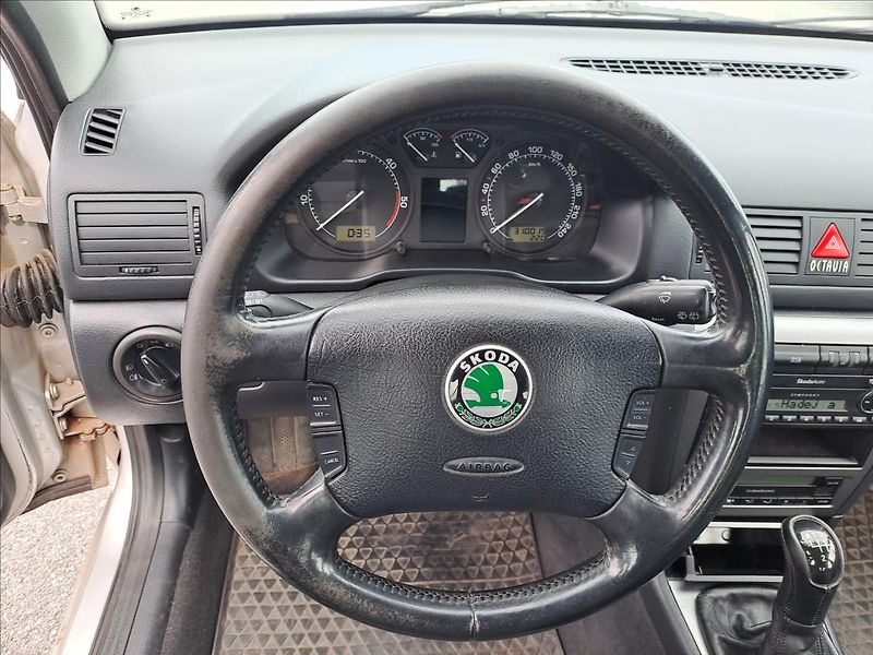 Škoda Octavia 1,9 TDI - fotka 11 z 13