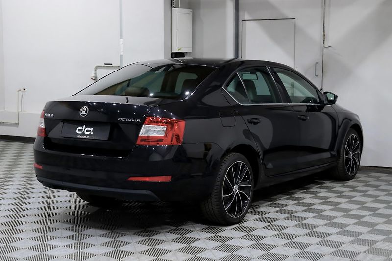 Škoda Octavia 3 1.4 TSI 110 kW - fotka 6 z 28