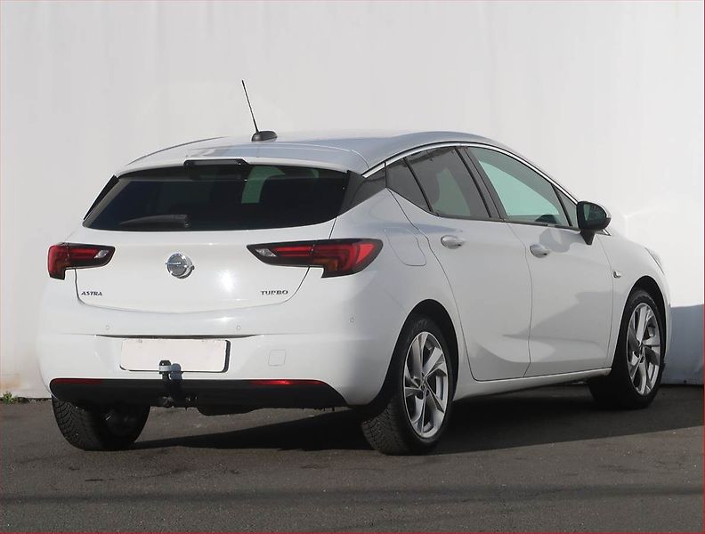 Opel Astra (2016) Innovation 1.4 T, Serv.kniha - fotka 5 z 18