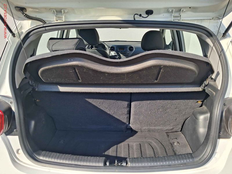 Hyundai i10 (2017) 1.0i, 1.maj,ČR, AC - fotka 7 z 17