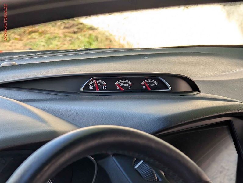 Ford Focus (2017) 2.0EB, ST, Xenon, navi - fotka 14 z 19