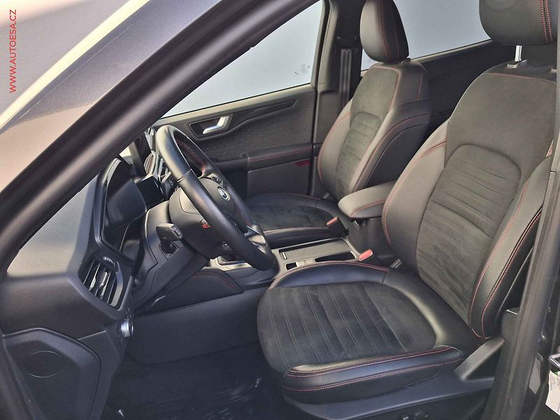 Ford Kuga (2021) 1.5 EB, ST-Line, LED, navi - fotka 9 z 21