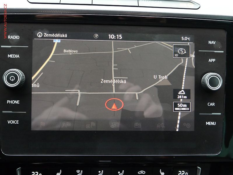 Volkswagen Passat (2018) 2.0TDi R-Line, 2.maj - fotka 14 z 20