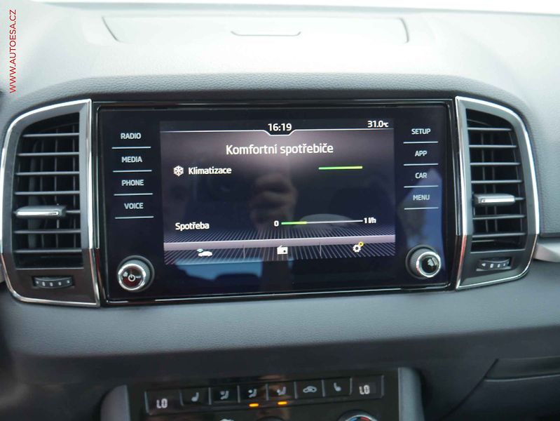 Škoda Karoq (2019) 1.0TSi, ČR, STK 7/28, LED - fotka 11 z 15