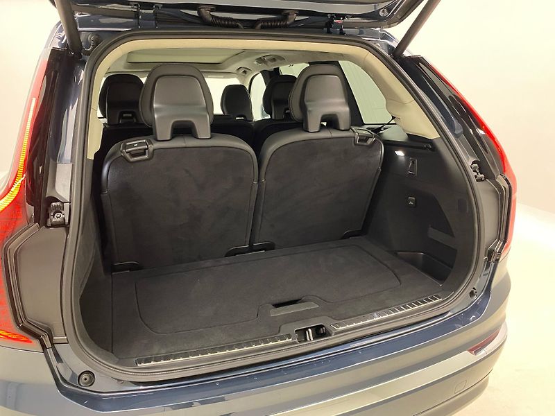 Volvo XC90 (2026) T8 AWD Plug-in BRIGHT ULTRA - fotka 24 z 75