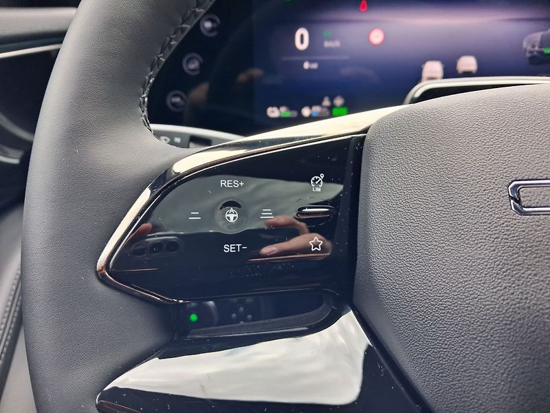 Omoda 9 (2026) Premium 1.5TGDI PHEV AWD - fotka 25 z 28