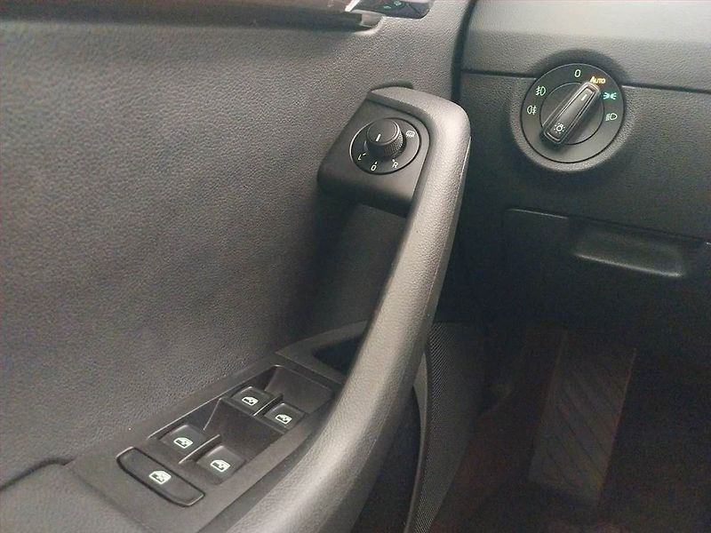 Škoda Octavia (2015) Scout 2.0 TDI, 4X4, Automat - fotka 19 z 22