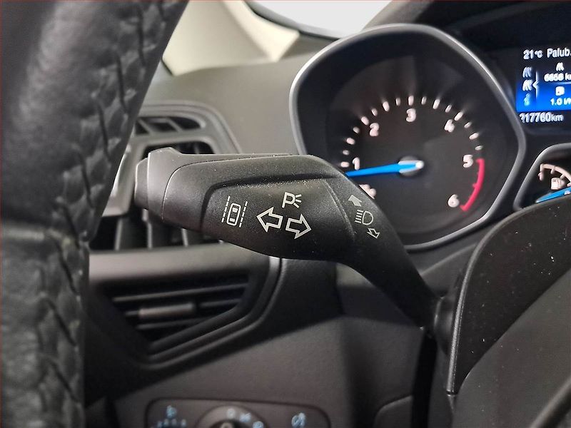 Ford C-MAX (2019) 1.5 TDCi, Serv.kniha, Navi - fotka 17 z 18