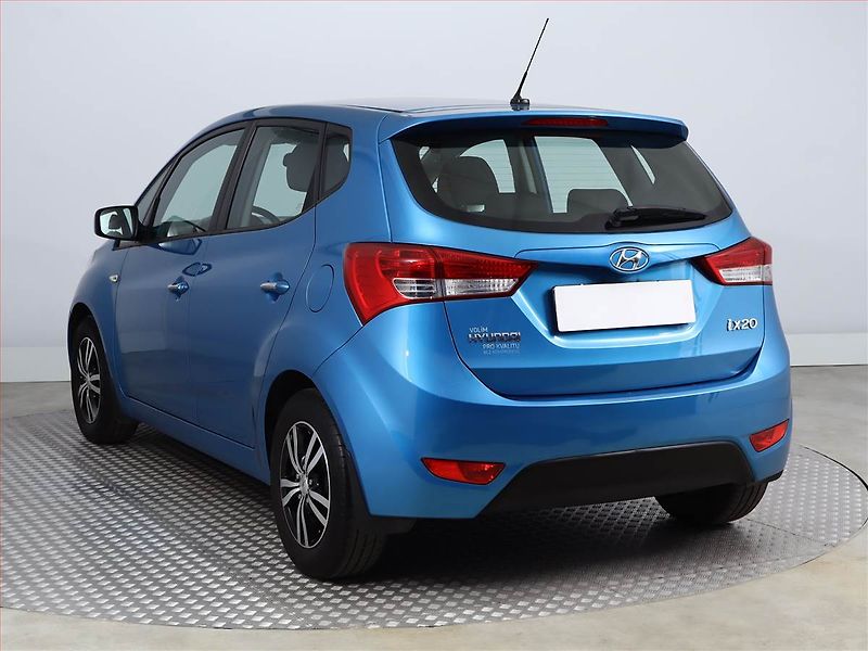 Hyundai ix20 (2017) 1.4 CVVT, Serv.kniha - fotka 4 z 14