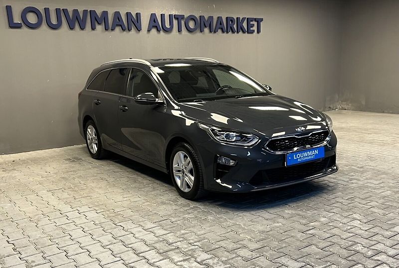 Kia Ceed T-GDI Exclusive SW - fotka 14 z 17