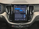 Volvo XC60 B4 FWD Ultimate Dark AT8 - náhled 31