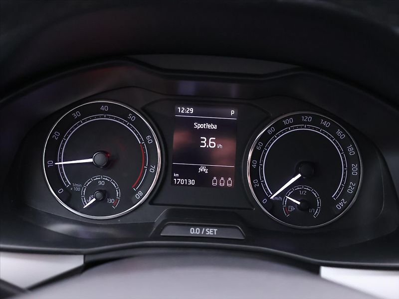 Škoda Kamiq 1,5 TSI 110kW Style DSG CZ - fotka 16 z 34
