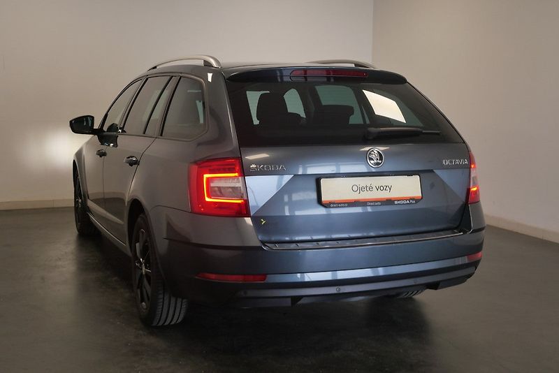 Škoda Octavia - fotka 7 z 22