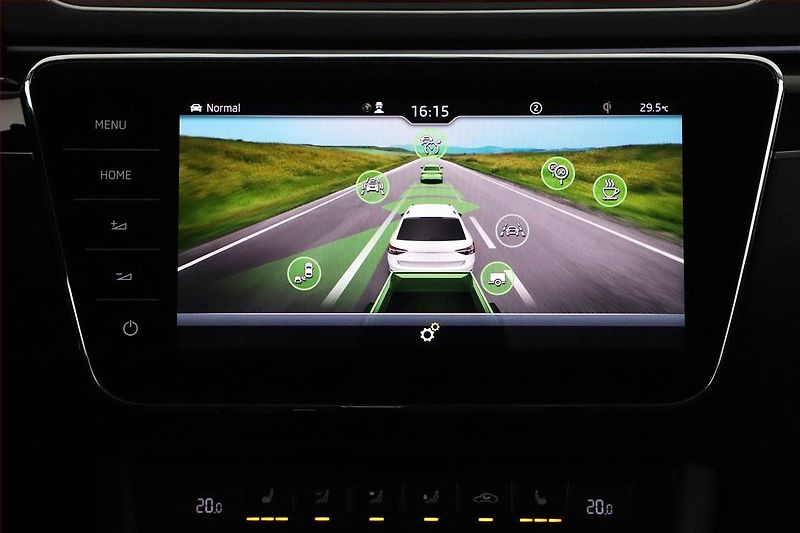 Škoda Superb (2021) Laurin&Klement iV 1.4 TSI PHEV - fotka 15 z 26