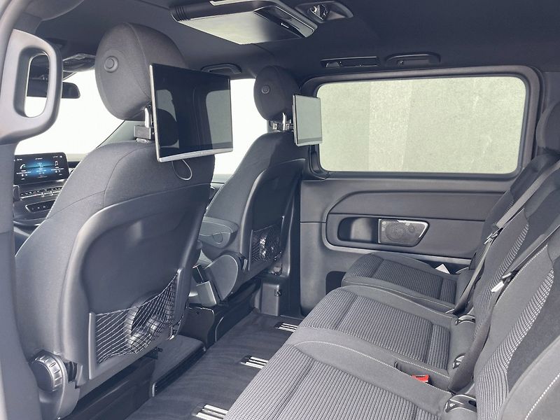 Mercedes-Benz Třídy V (2023) 300D L Exclusive AMG 4Matic 7m - fotka 16 z 24