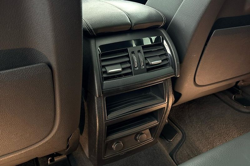 BMW X5 xDrive40d - fotka 25 z 25