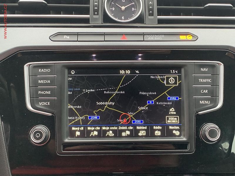 Volkswagen Passat (2015) 2.0 TDi, R-Line, DSG, LED - fotka 16 z 22