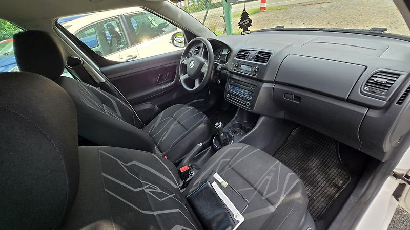 Škoda Roomster 1.4 16V FRESH 1MAJITEL - fotka 20 z 39
