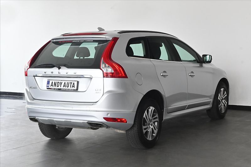Volvo XC60 2,4 D5 133 kW AT6 AWD Záruka a - fotka 3 z 28