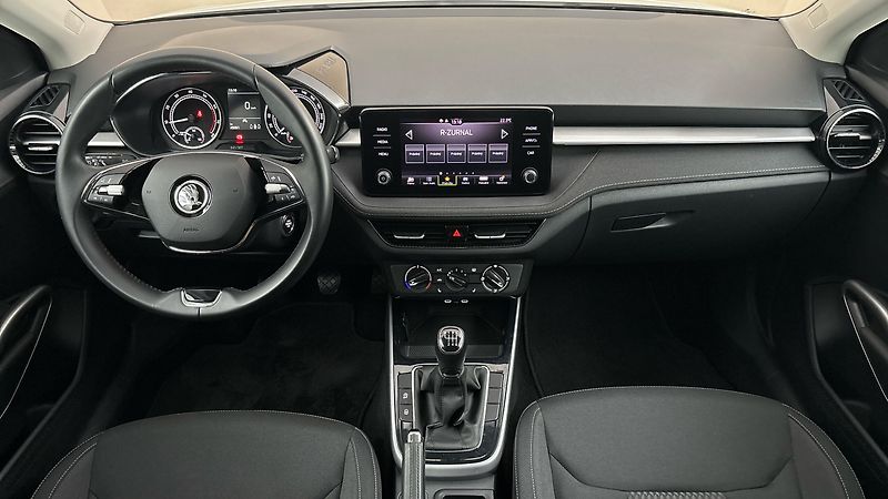 Škoda Fabia 1.0 TSI Style - fotka 8 z 22