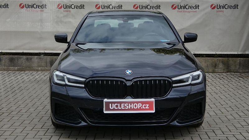 BMW Řada 5 530e - fotka 2 z 28