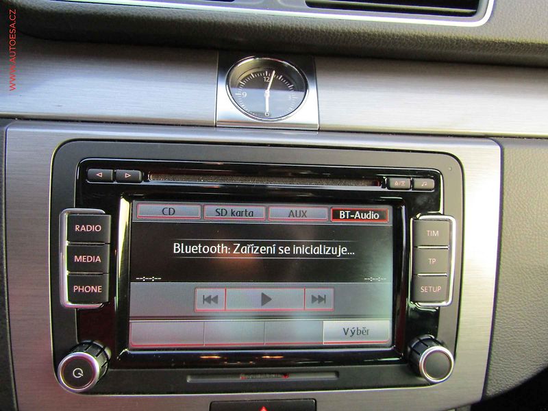 Volkswagen Passat (2013) 2.0TDi, ČR, Výhř.sed. - fotka 15 z 22