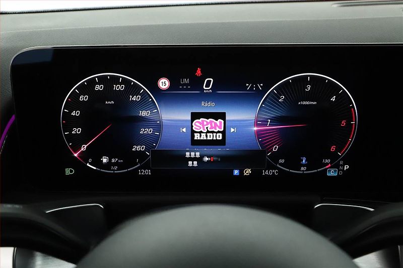 Mercedes-Benz GLB (2025) 200 d, AMG Line, Navigace - fotka 9 z 30