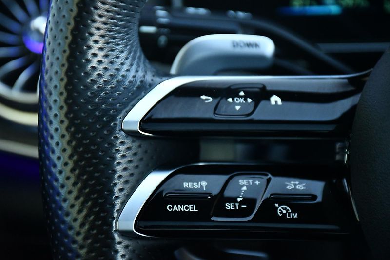 Mercedes-Benz EQE AMG 53 4MATIC+ PANO HUD ZÁRUKA - fotka 26 z 49