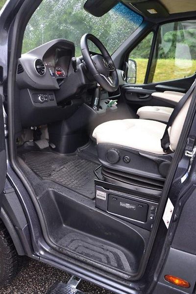 Mercedes-Benz Sprinter Sprinter 319  Camper V6 4x4 - fotka 10 z 86