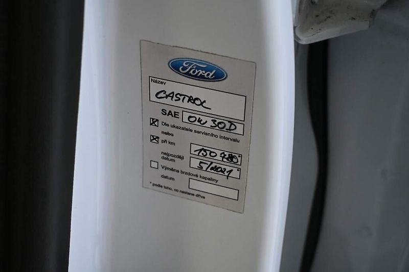 Ford S-MAX (2016) 2.0 132 KW Titanium LED Tažné - fotka 27 z 31