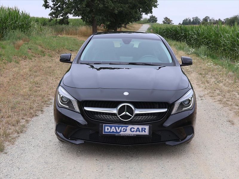 Mercedes-Benz CLA 2,0 250 155kW 4Matic Xenon - fotka 2 z 27